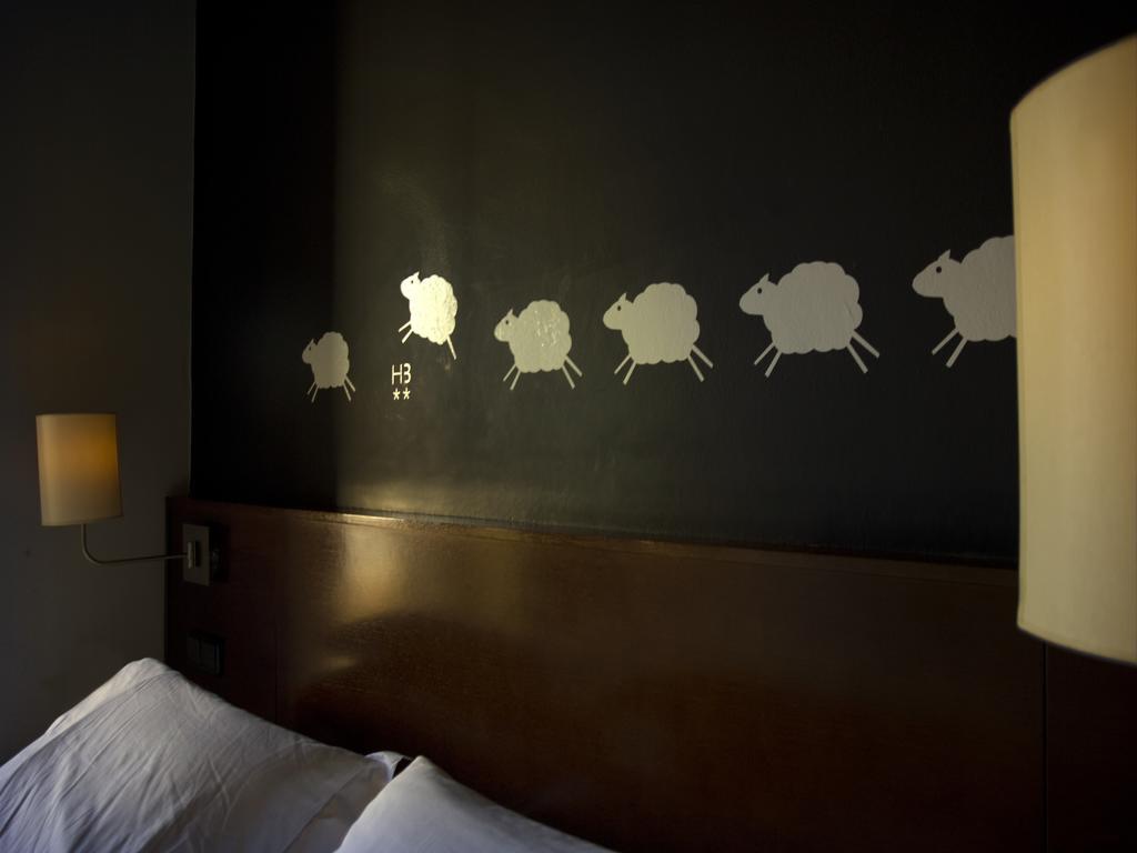 Hostal Badaloni Badalona Rum bild